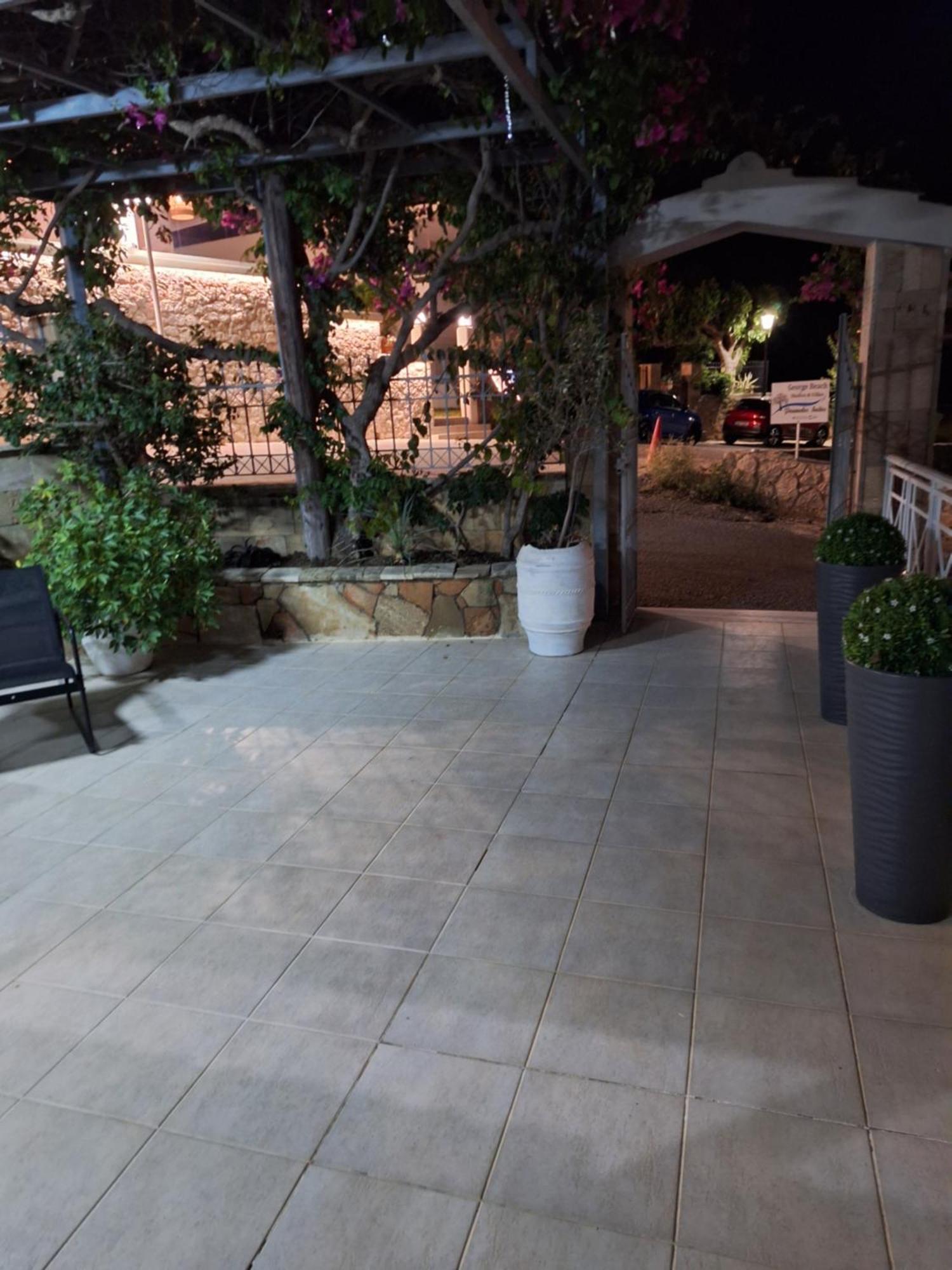 Pounedes Luxury Suites Pefki  Ruang foto